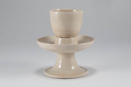 Sui Dynasty white glazed lamp