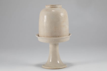 Sui Dynasty white glazed lamp