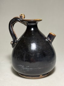 Sui Dynasty black glazed teapot