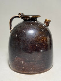 Sui Dynasty black glazed teapot