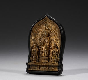In the Qing Dynasty, bronze statues of Buddha were made