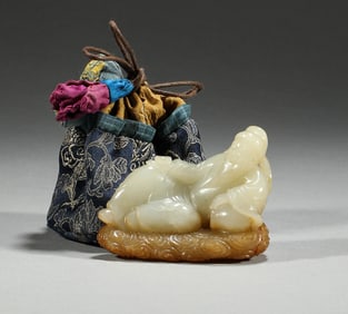 In the Qing Dynasty, Hotan Jade and Li Bai's drunken decorations