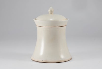 Sui Dynasty white glazed covered jar