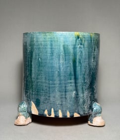 Tang Dynasty blue glazed three legged box