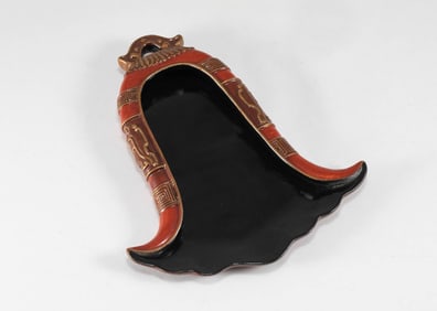 In the Qing Dynasty, the red and gold brush was used for flipping