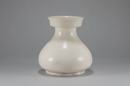 Sui Dynasty White Glazed Pan Mouth Bottle