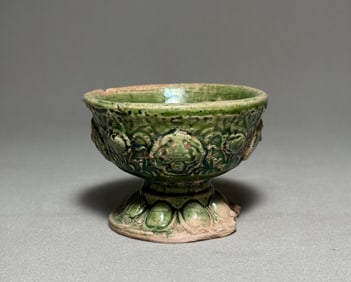 Tang Dynasty green glazed high footed lamp