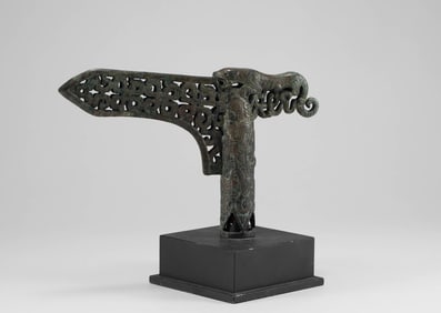 Bronze Ge from the Han Dynasty