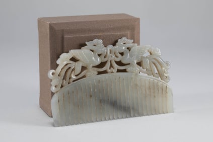 Liao Dynasty white jade comb