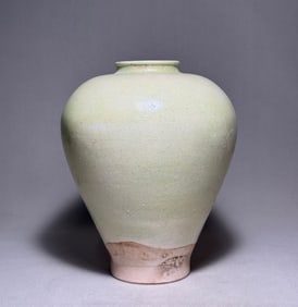 Sui Dynasty Blue White Jade Pot Spring