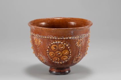 Tang Dynasty yellow glazed lamp