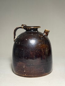 Tang Dynasty Sauce Glazed Pot