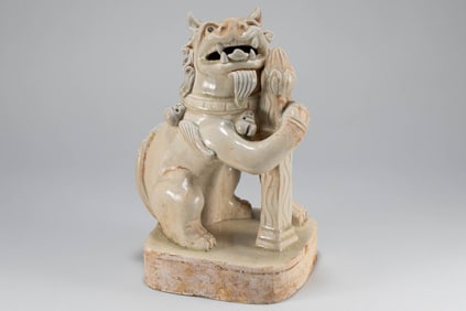Lion ornaments from Xiangzhou Kiln