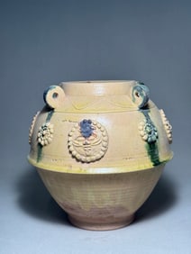 The Four Series Cans of the Northern and Southern Dynasties