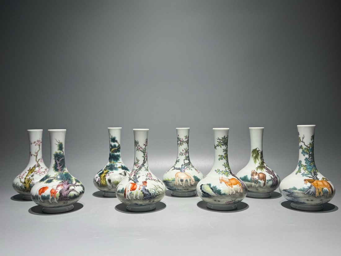 Qing Dynasty Pink Eight Horses Poetry Vase: H:13.8cm W:9cm