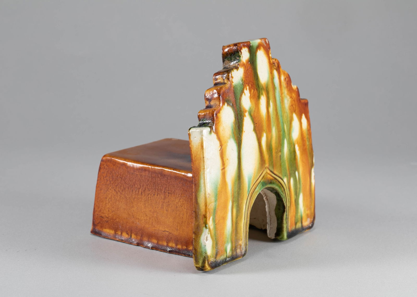 Tang Dynasty tri colored inkstone: L:9.5cm W:11cm H:11cm