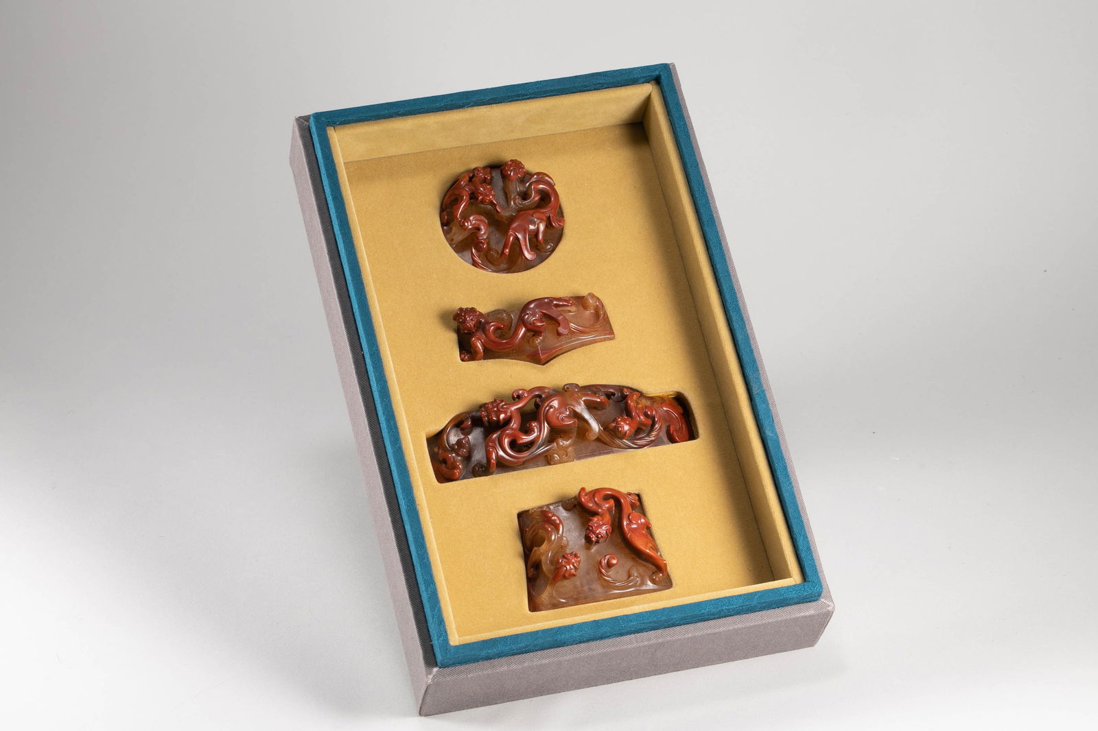 Warring States Red Sword Decoration: L:12.3cm D:5.5cm