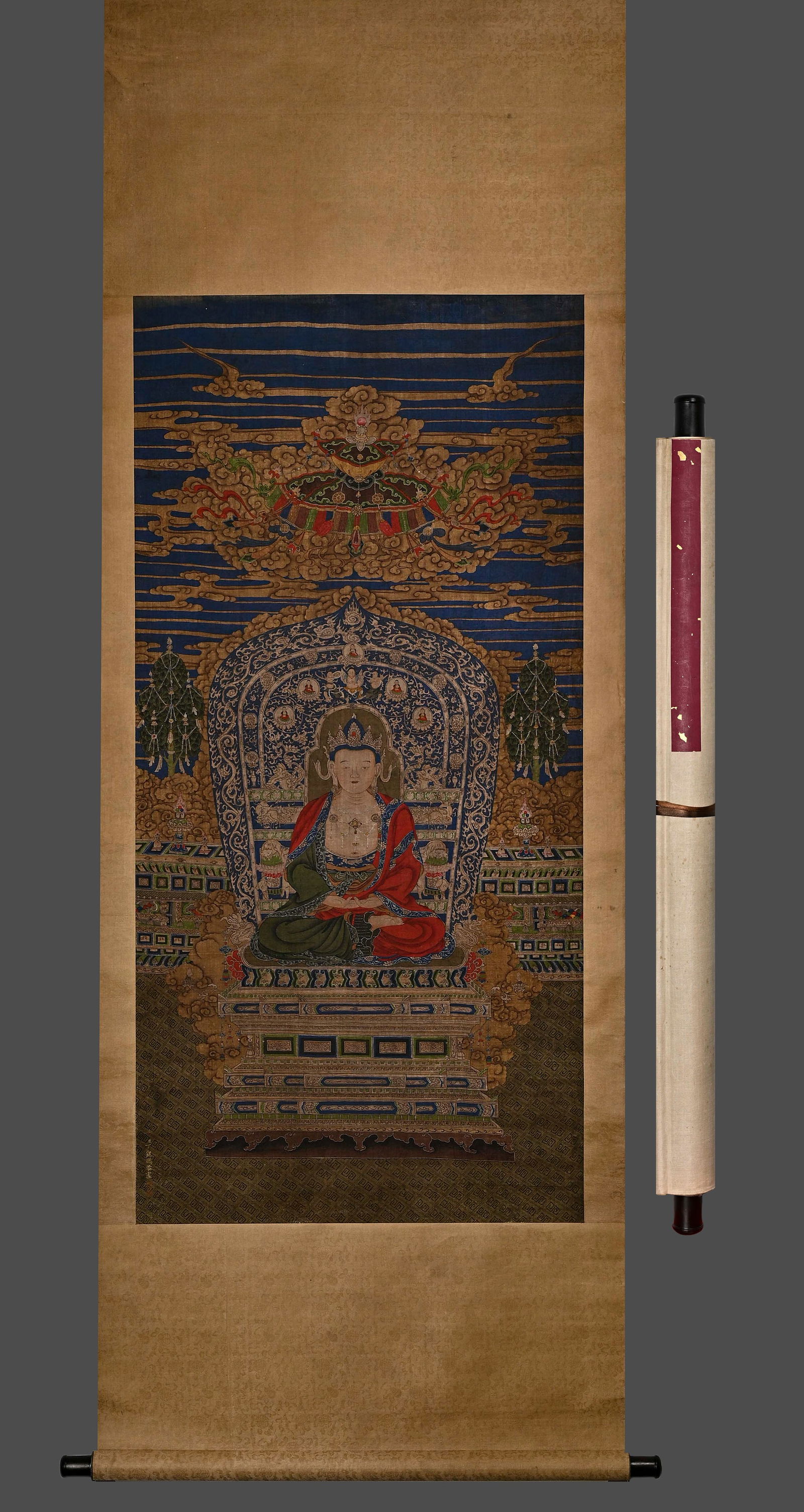 Ding Guanpeng Buddha statue painting on silk vertical axis: H:144cm W:68.5cm