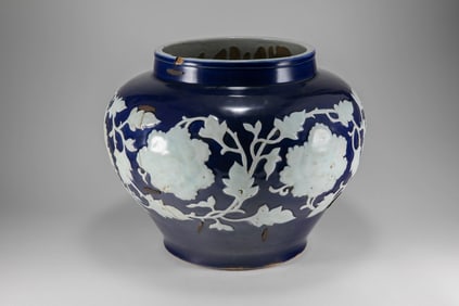 Yuan Dynasty mustard blue glazed large jar