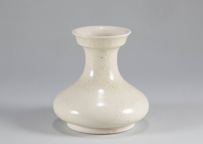 Sui Dynasty white porcelain vase