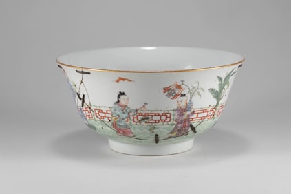 Qing Dynasty famille rose bowl