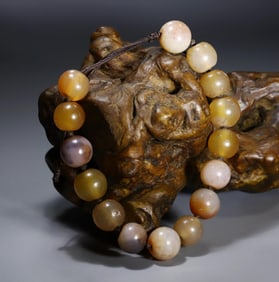 Agate beads