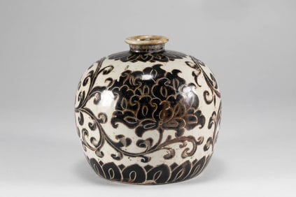 Song Dynasty Ding kiln bottle