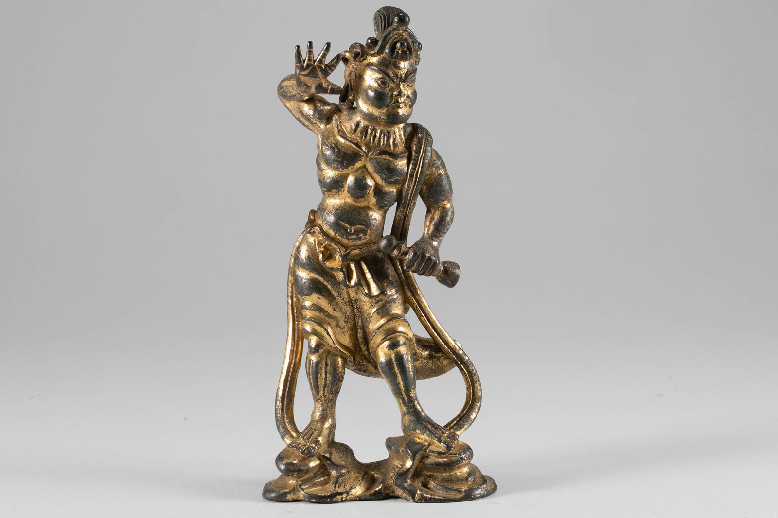 Bronze gilded statue of a strongman from the Qing Dynasty: H:14cm W:7cm