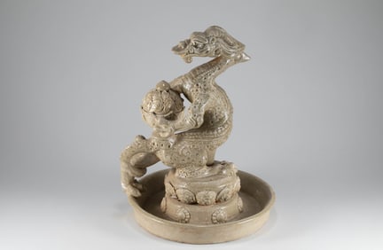 Xiangzhou kiln dragon shaped lantern