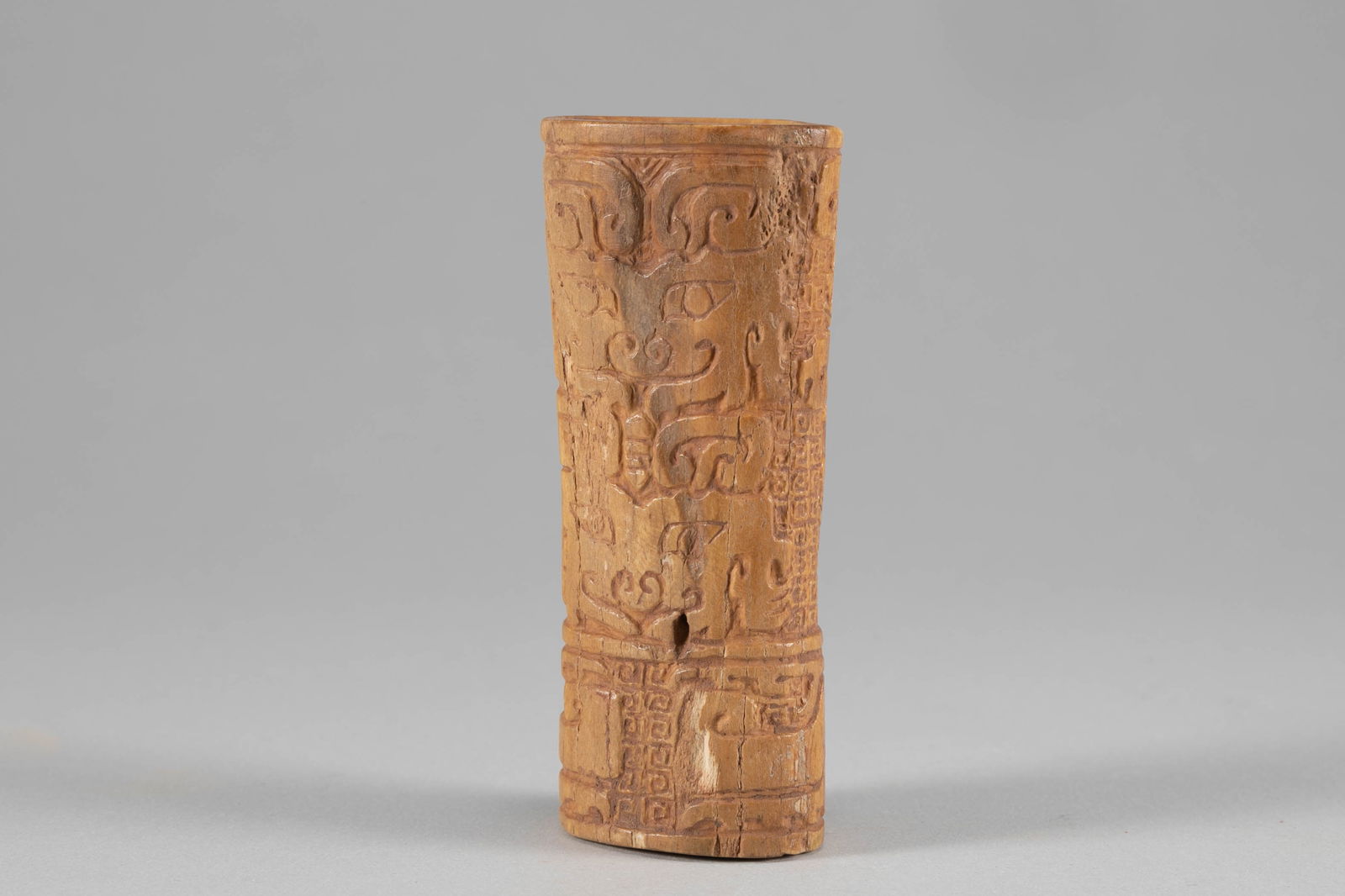 Shang Dynasty Bone Inscriptions: Le Zi: H:8cm W:3.4cm