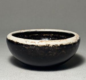 Tang Dynasty black glazed bowl
