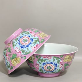 Qing Dynasty famille rose bowl