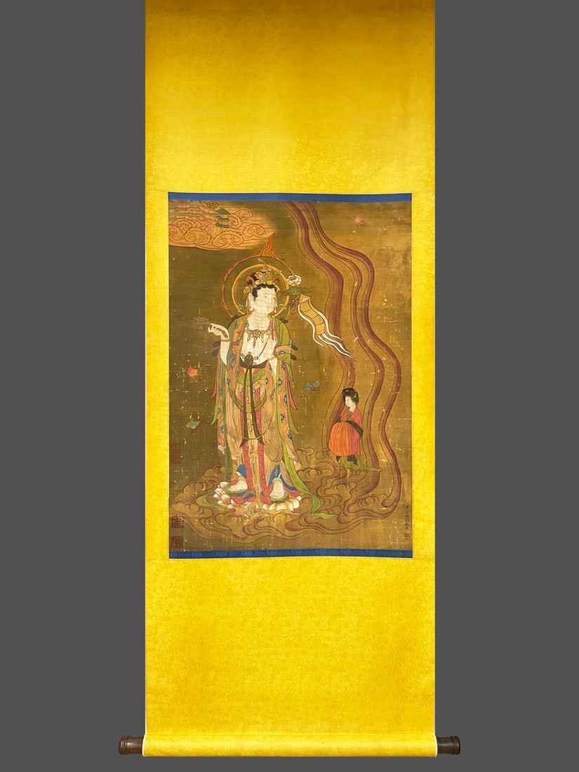 Zhou Fang Buddha statue painting on silk vertical axis: H:72cm W:54cm