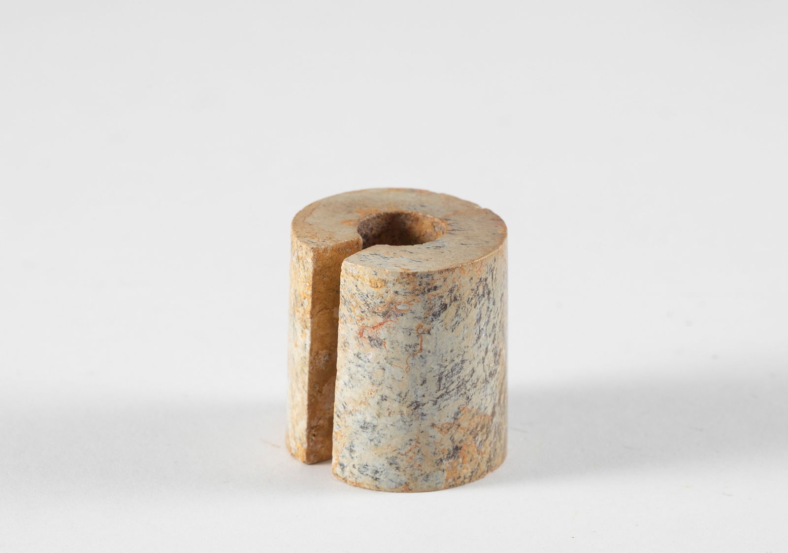 Yulezi from the Han Dynasty: H:2.3cm W:2.2cm