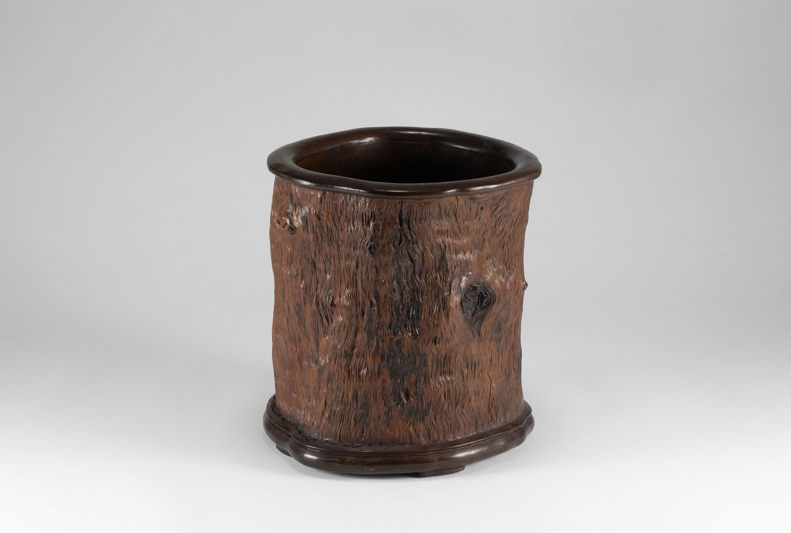 Qing Dynasty natural cherry blossom scar pen holder: H:18cm W:16.5cm