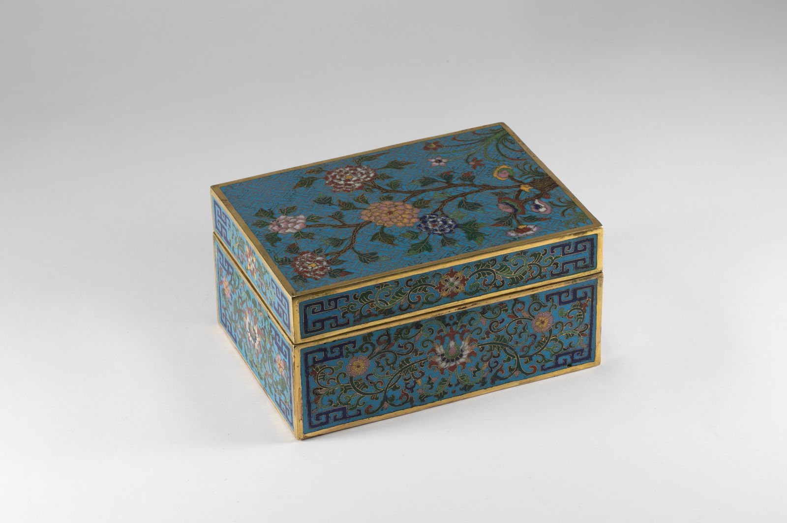 Qing Dynasty cloisonn é square box: H:8cm W:16.2cm L?12cm