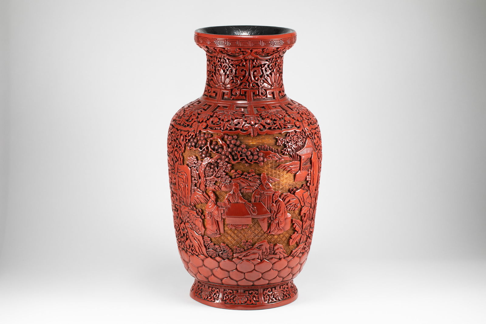 Qing Dynasty Red Picking and Appreciation Bottles: H:50cm W:28cm