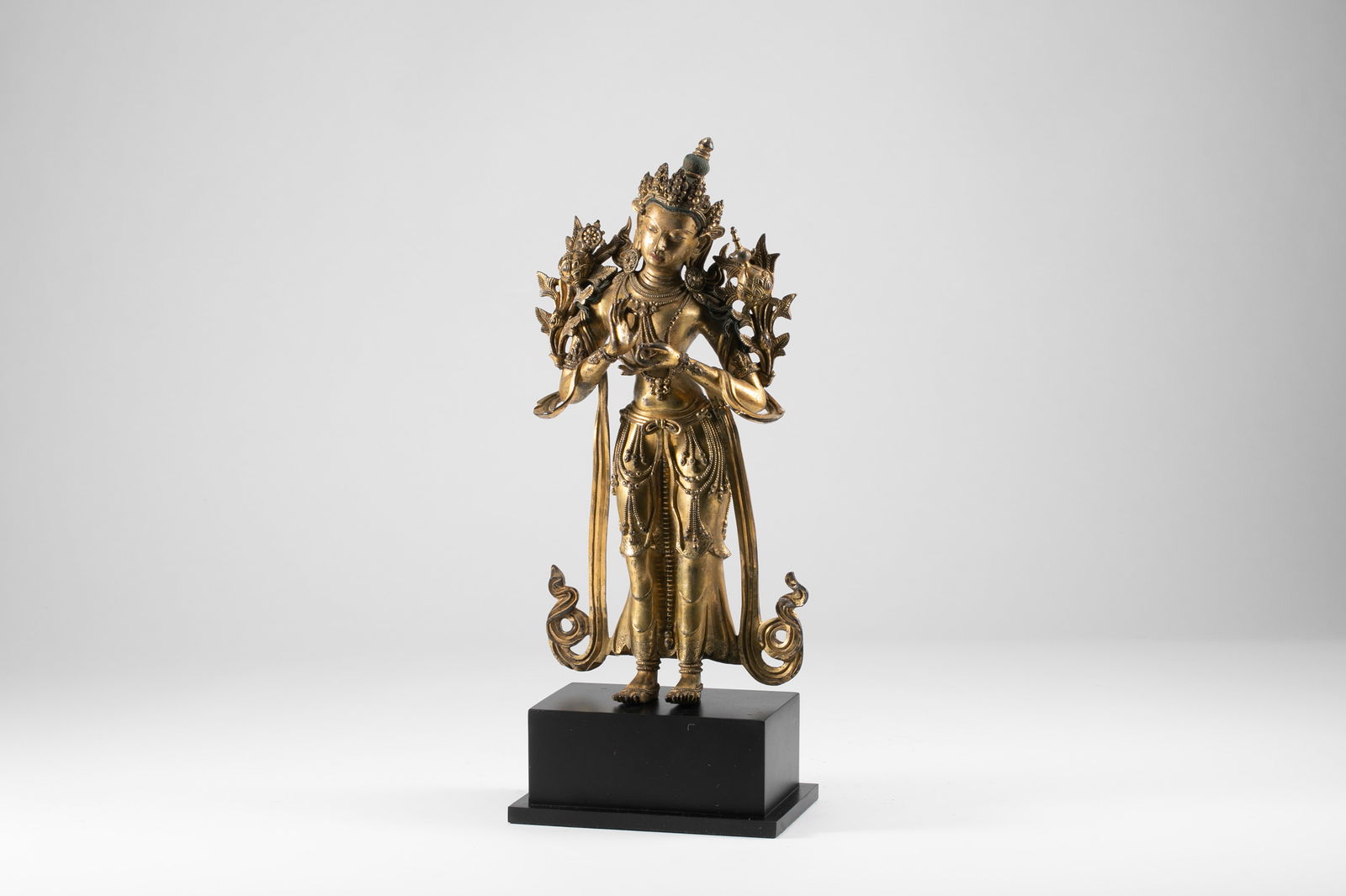 Qing Dynasty Bronze Gilded Lotus Flower Pointing Guanyin Standing Statue: H:28cm W:13.5cm