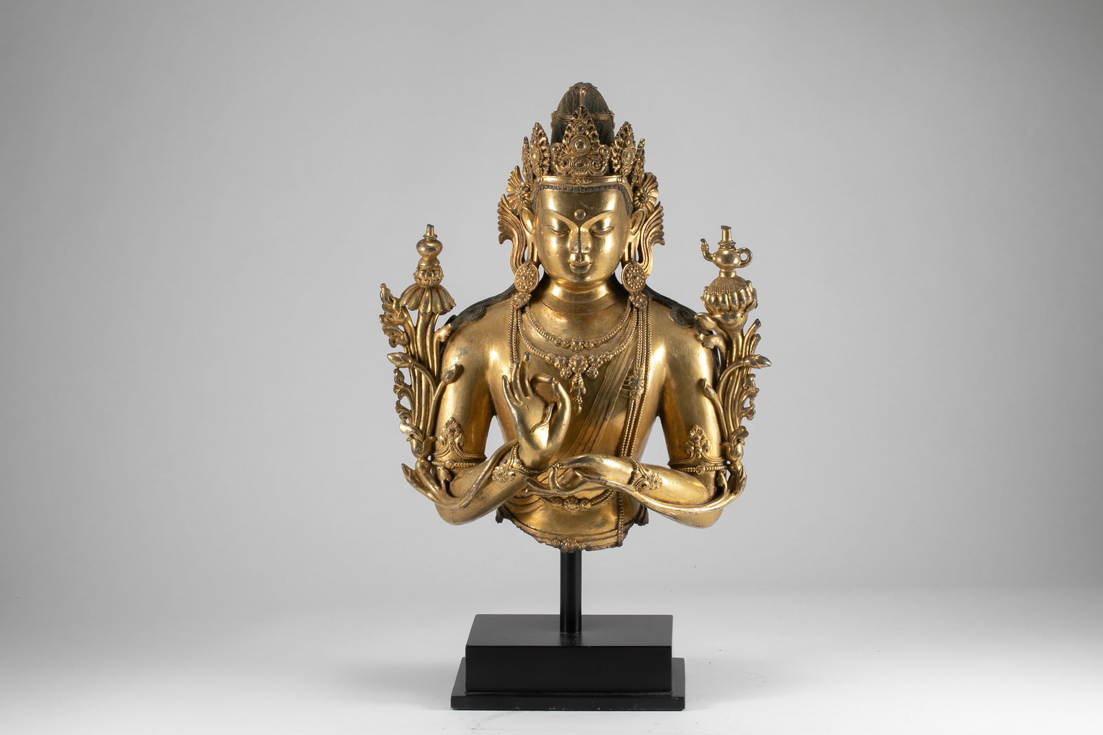Bronze gilded half body statue of Mongolian Buddha in the Qing Dynasty palace: H:33cm W:29cm