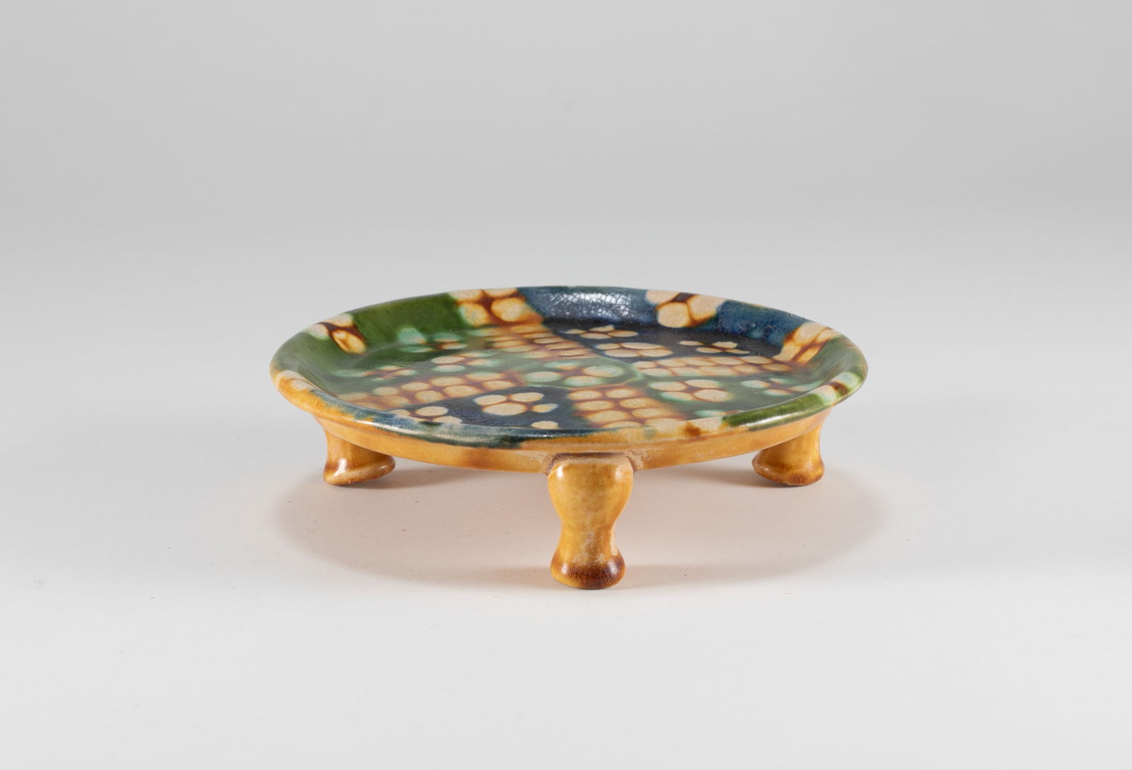 Tang Dynasty Three Colored Tripod Cup: H:3cm D:12cm