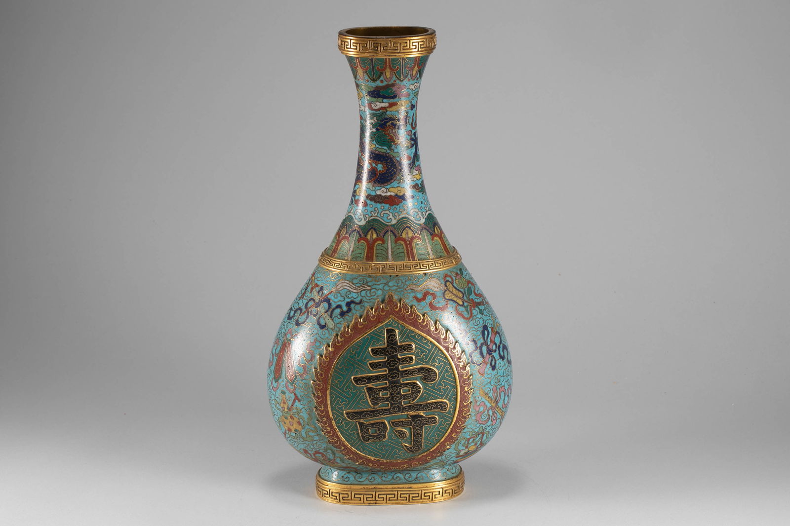 Ming Dynasty cloisonn é flat teapot: H:31cm W:16cm