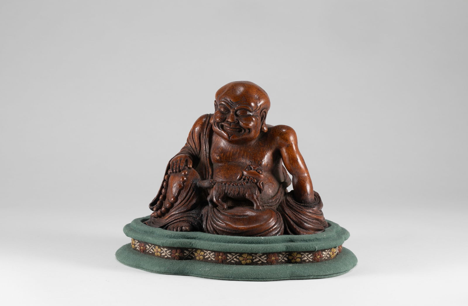 Maitreya Buddha carved from bamboo during the Qing Dynasty: H:11cm W:12.5cm