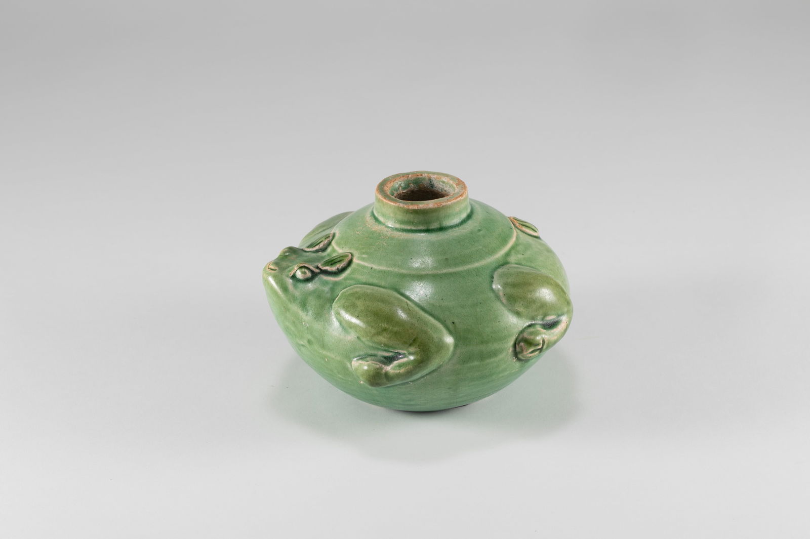 Tang Dynasty Three Colored Beast Cup: H:7cm W:10.5cm