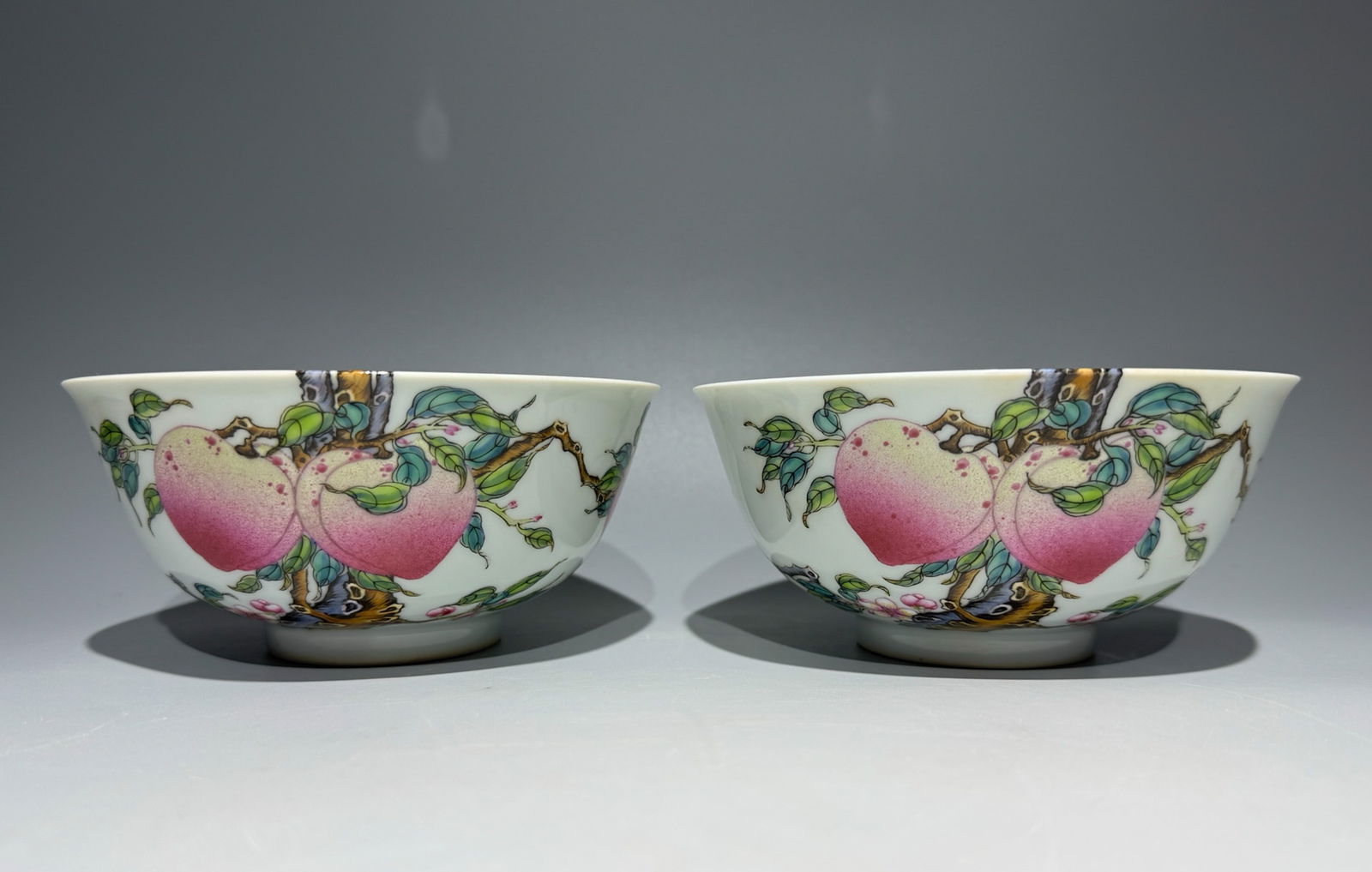 Qing Dynasty Yongzheng Pink Bowl: H:7cm W:14.9cm