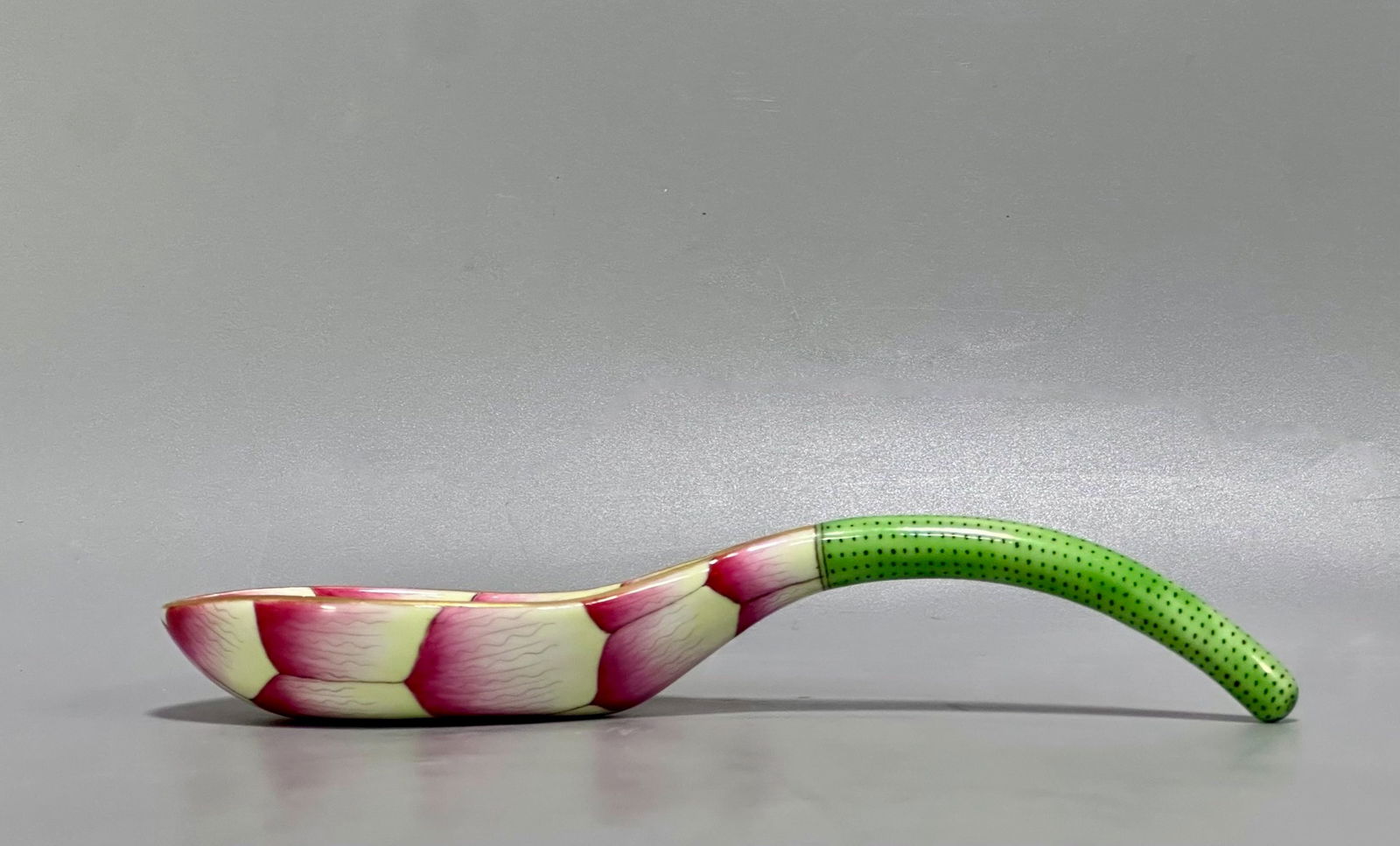 Jingdetang made pink lotus spoon: H:2.9cm W:17cm