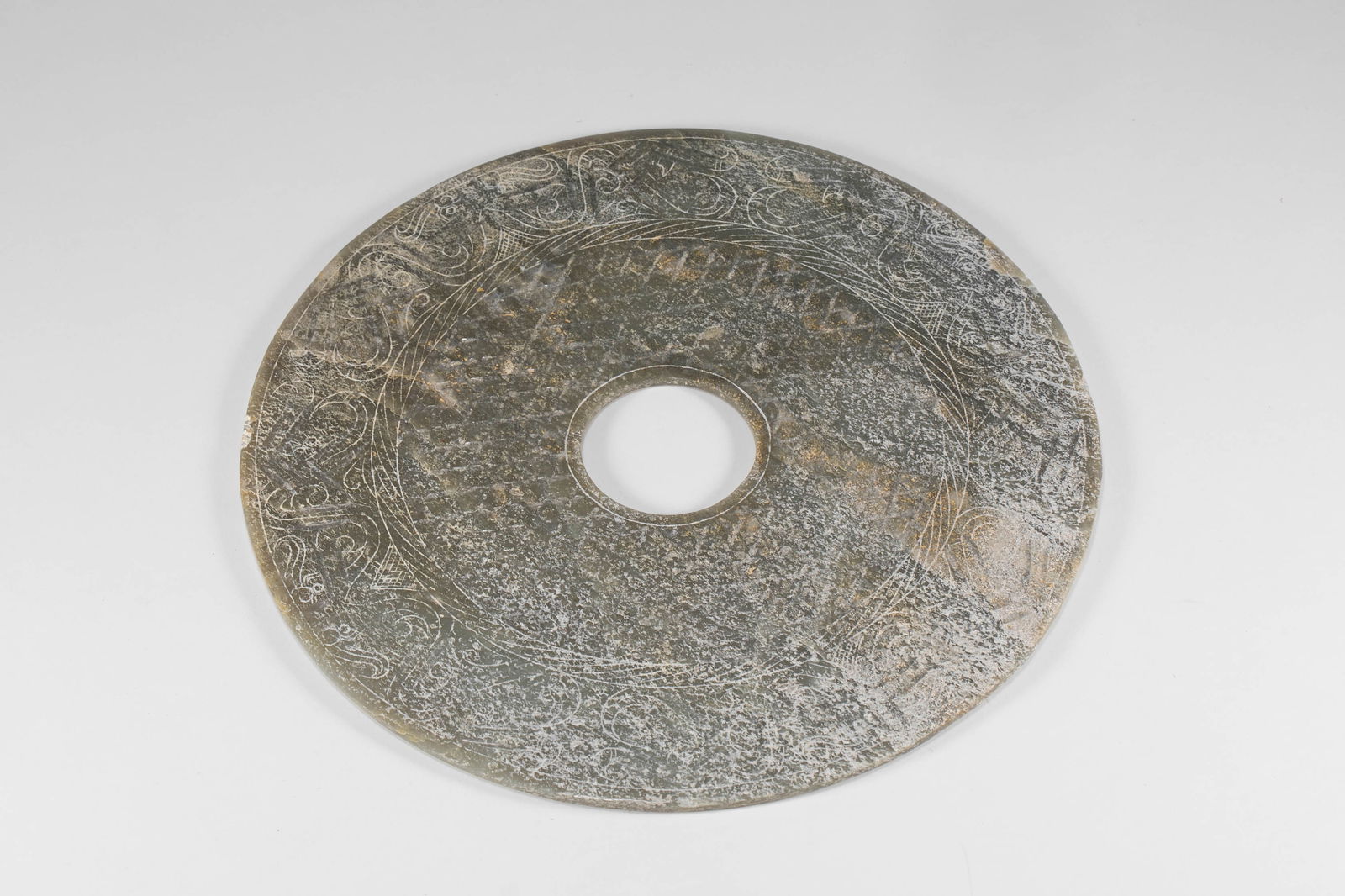 Han Dynasty jade bi: D:25.2cm