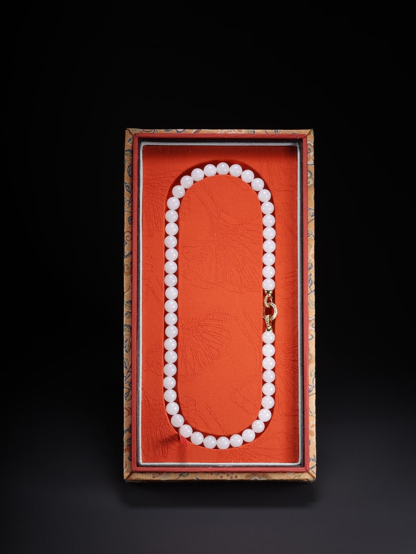 Hotan Jade Bead Necklace: D:1cm