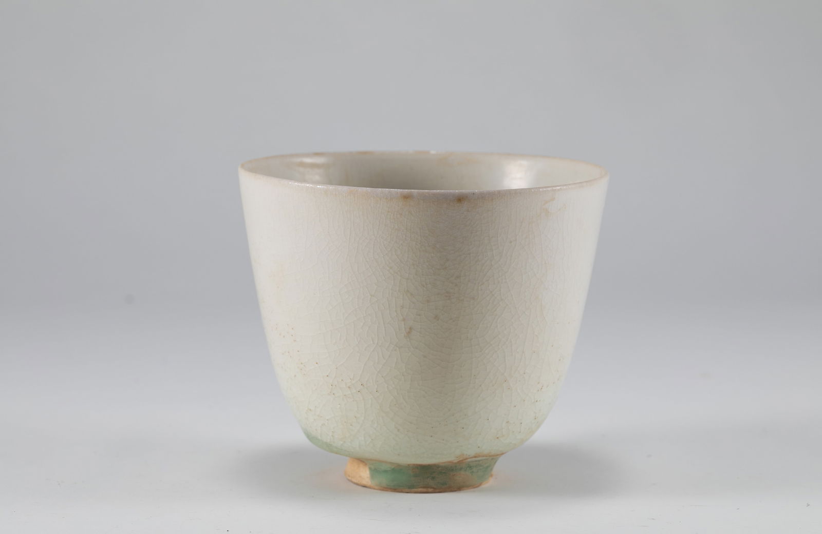 Clear glazed Xiangzhou kiln cup: H:8cm D:9cm