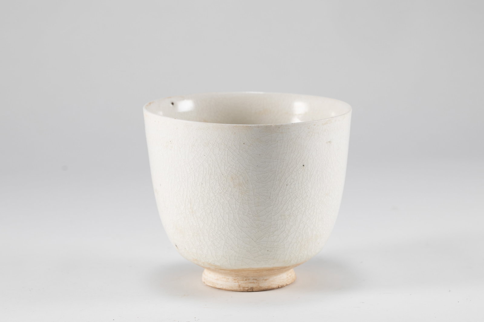 Sui Dynasty white glazed cup (1 of 6)