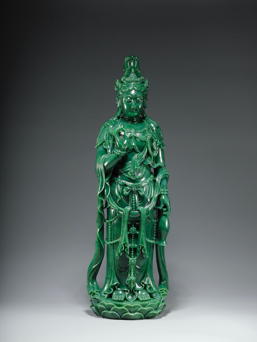 Hetian Jade Guanyin Statue (1 of 12)